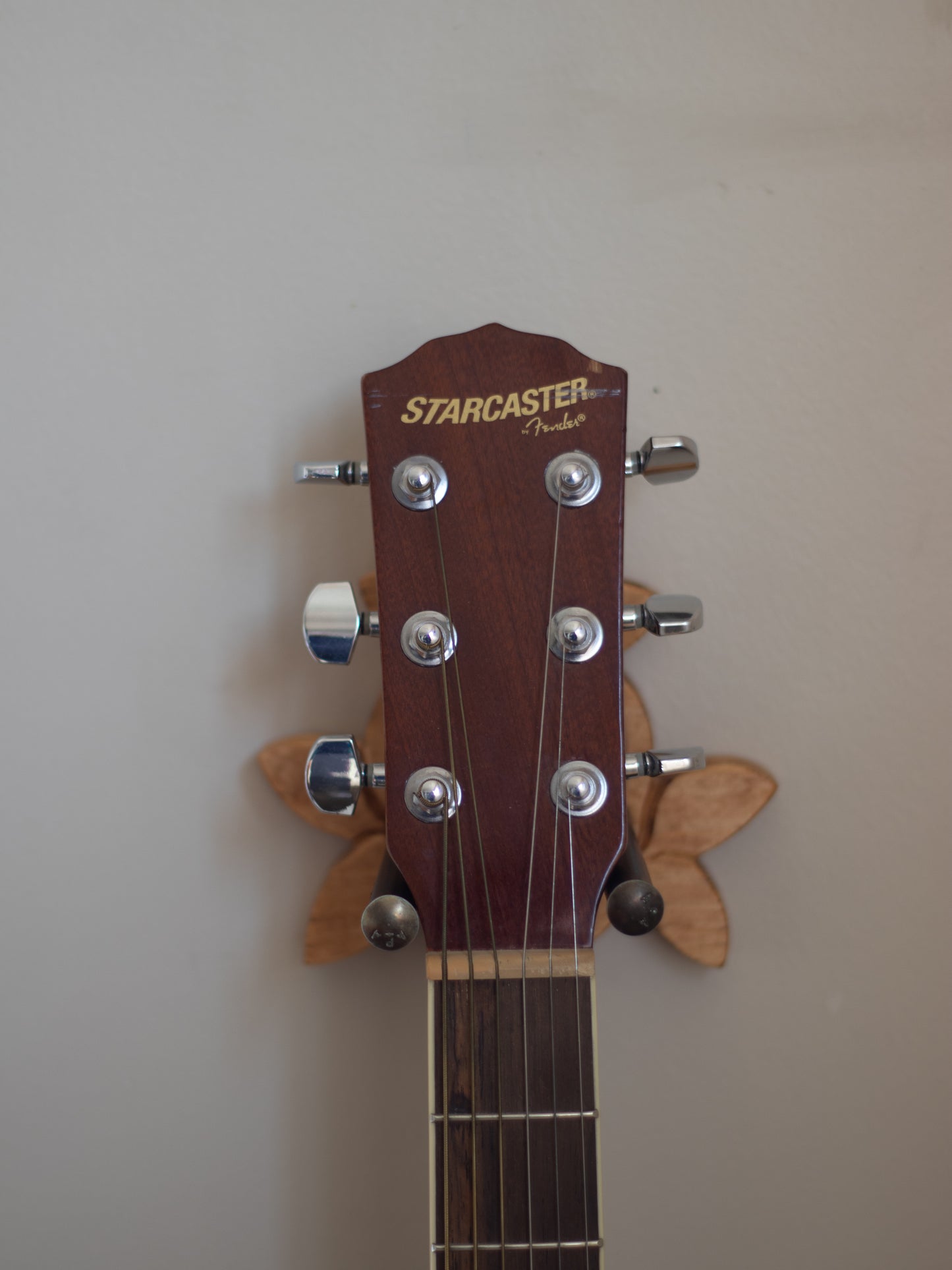 Flower Guitar Wall Mount