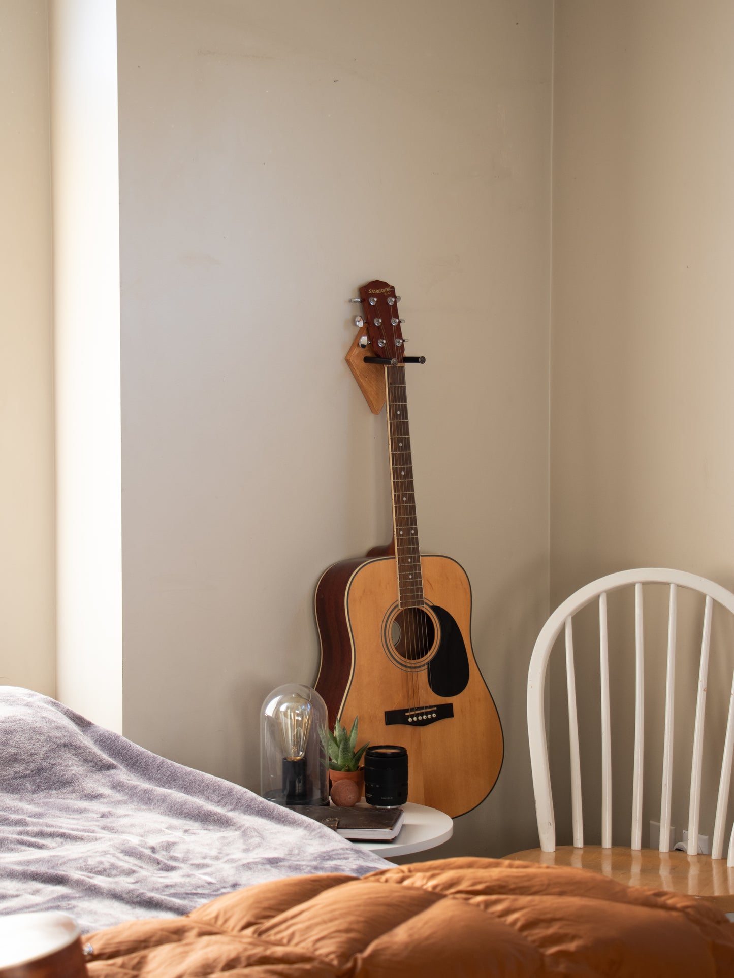 No Drill or Damage Guitar Wall Mount