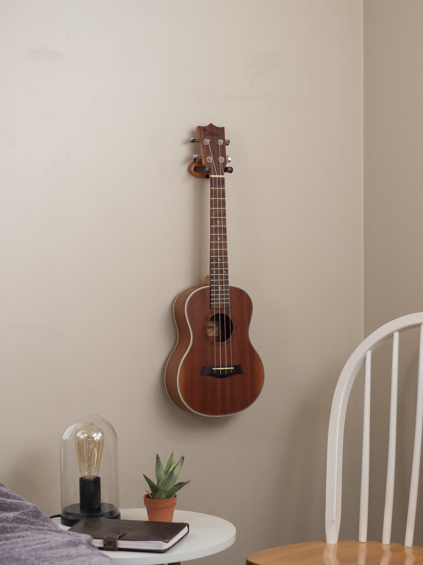 Oval Ukulele Wall Mount