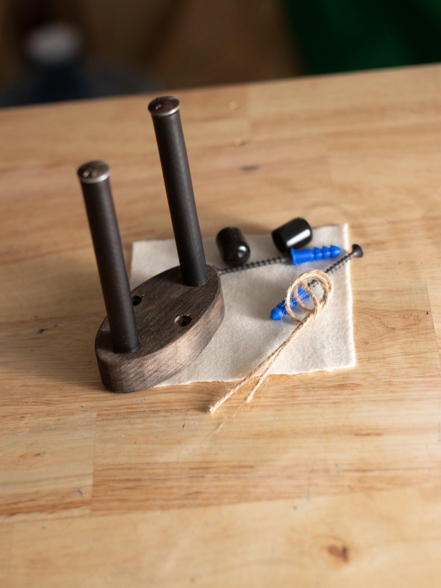 Oval Guitar Wall Mount