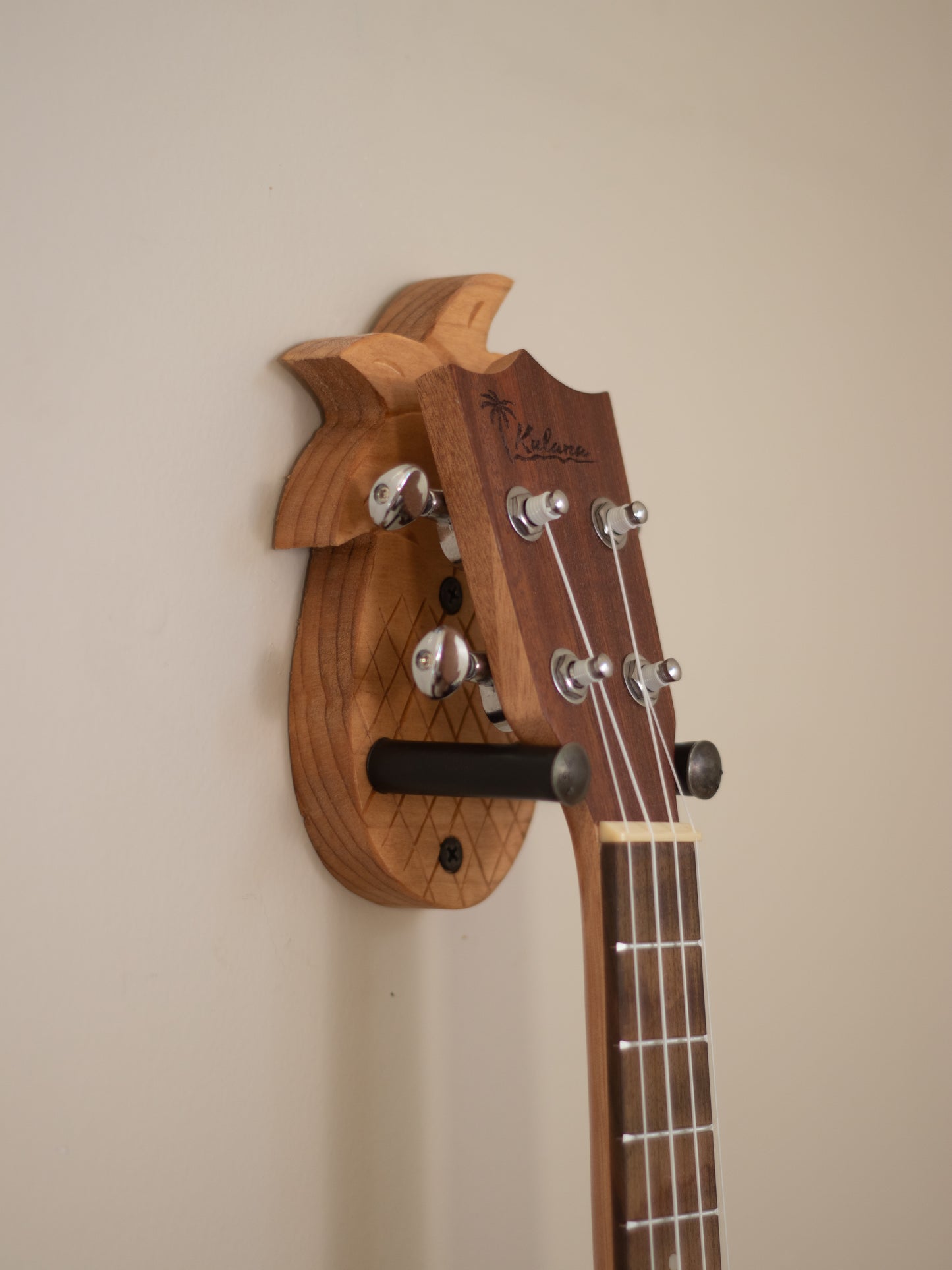 Pineapple Ukulele Wall Mount